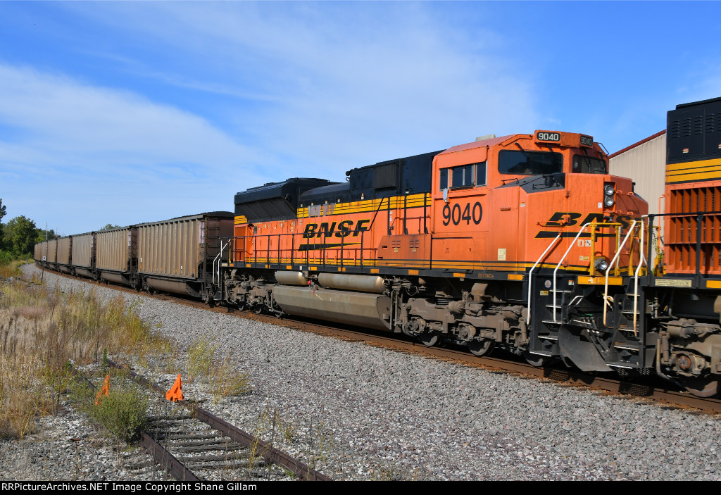 BNSF 9040